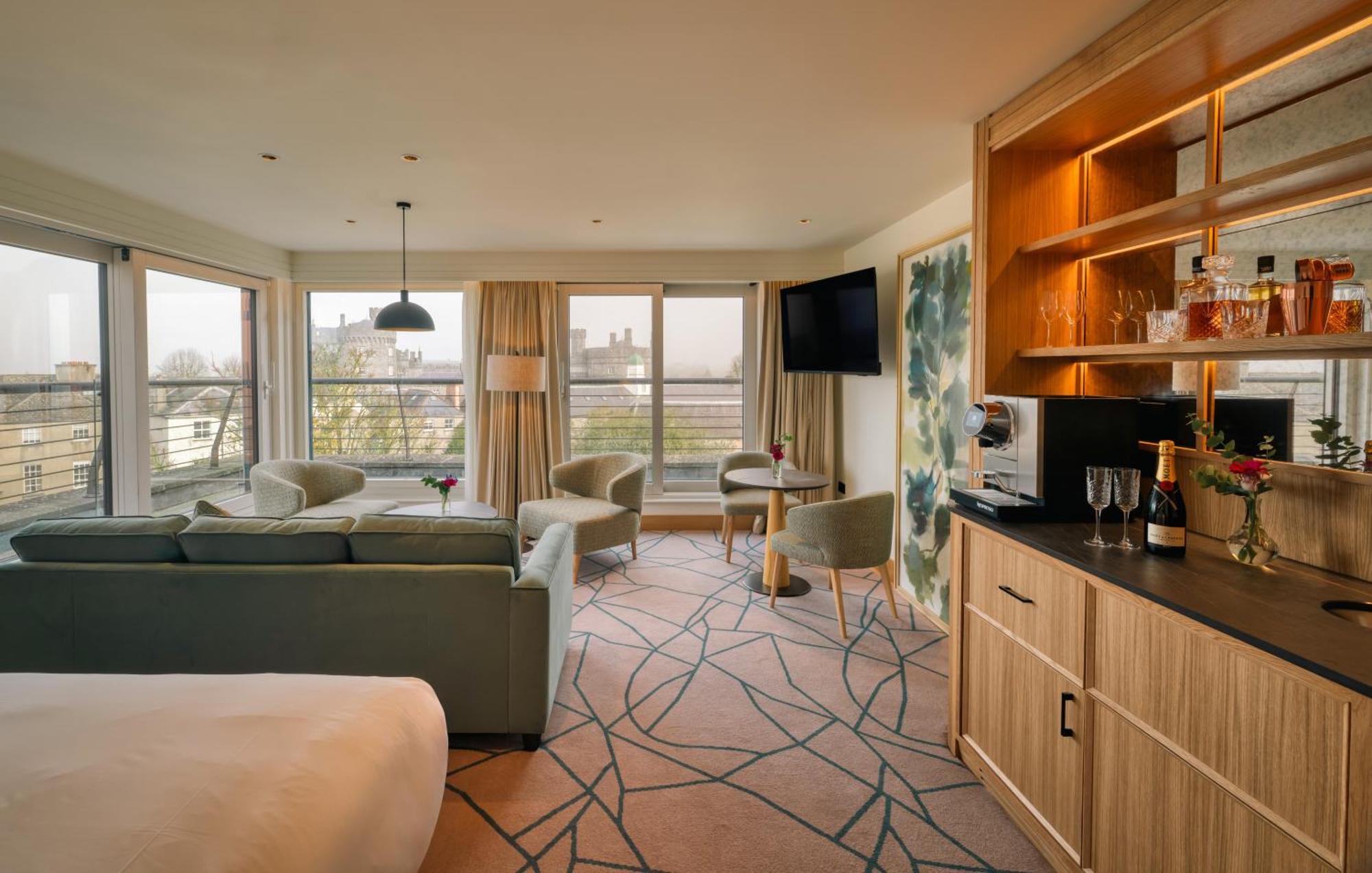 Kilkenny Pembroke Hotel Екстериор снимка